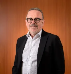 "La rénovation énergétique des bâtiments publics est l'un des leviers concrets pour réussir l’adaptation au changement climatique et la transition énergétique dans nos territoires."